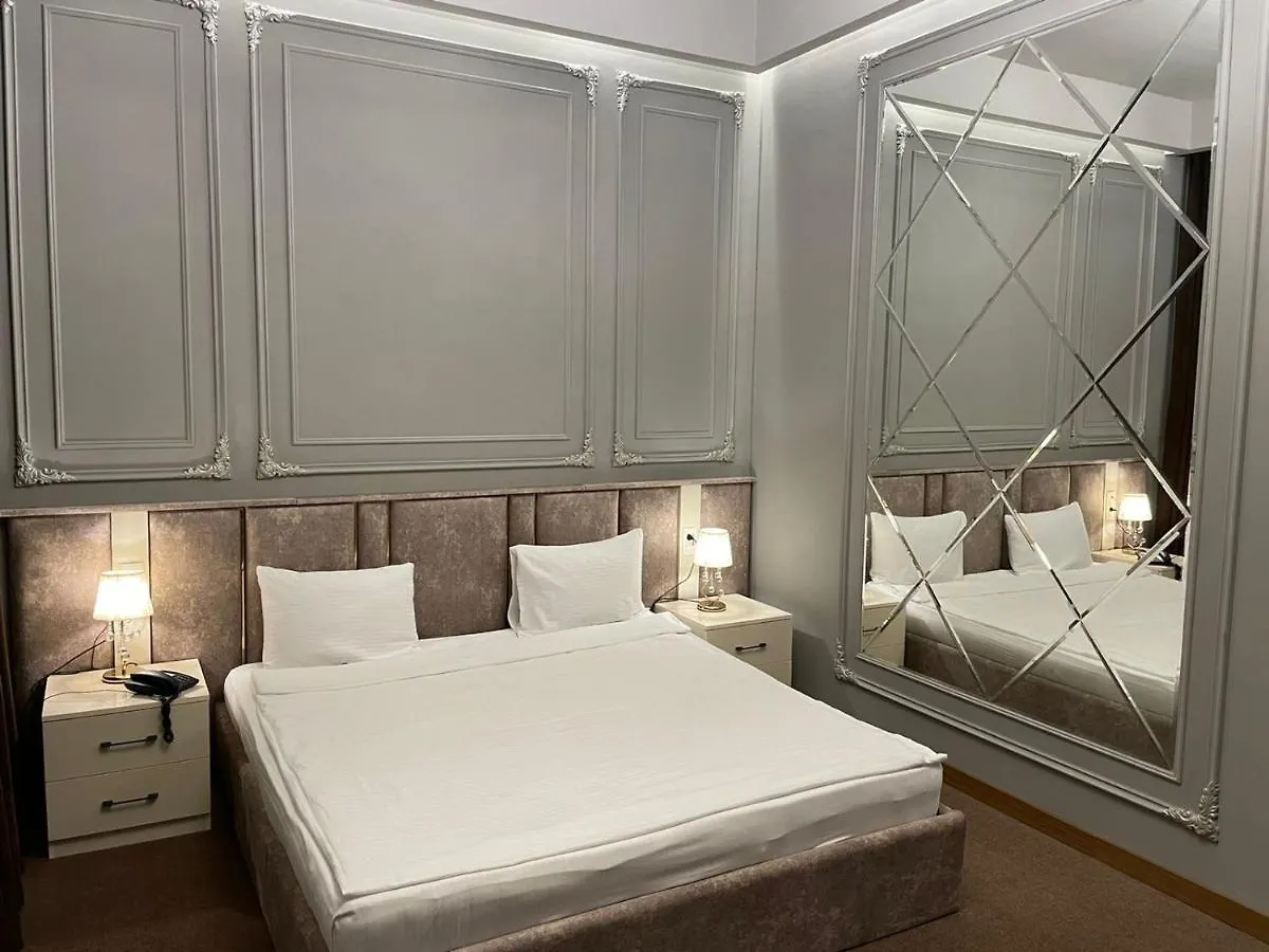 Paradise Hotel Baku 4*,
